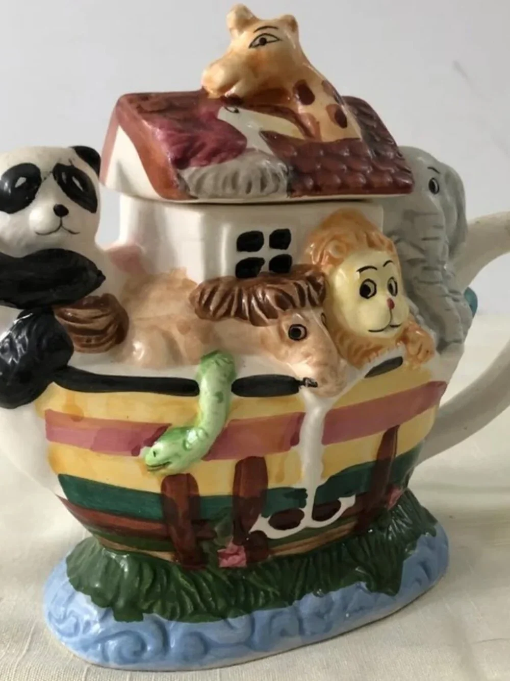 Noah's Ark Teapot Hand Painted Ceramic w/Lid New World Specialties Vtg 90s NWOT